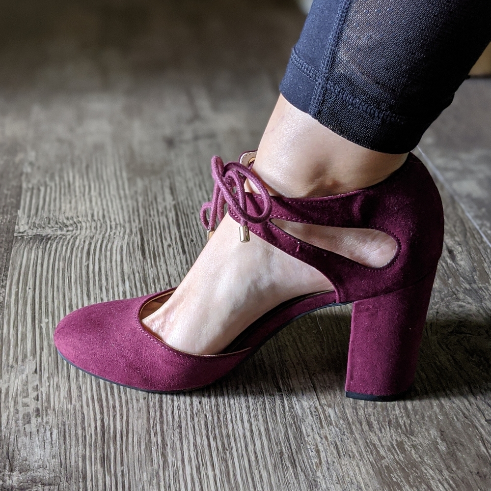 Nearly New Burgundy Laced Heels